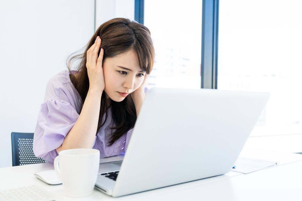 在宅勤務中は周囲の環境音が気になる