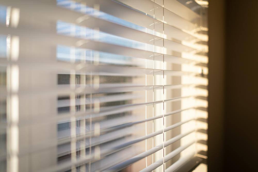 【部屋の外からの対処法】白砂や玉砂利を敷く