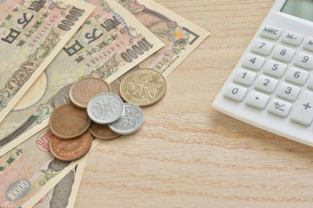 修繕積立金や駐車場代も管理組合に支払う