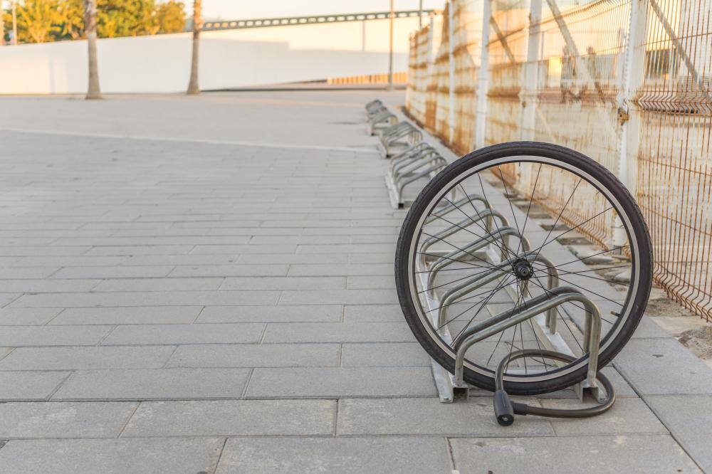 住宅で自転車の盗難被害に遭う場合も考えられる