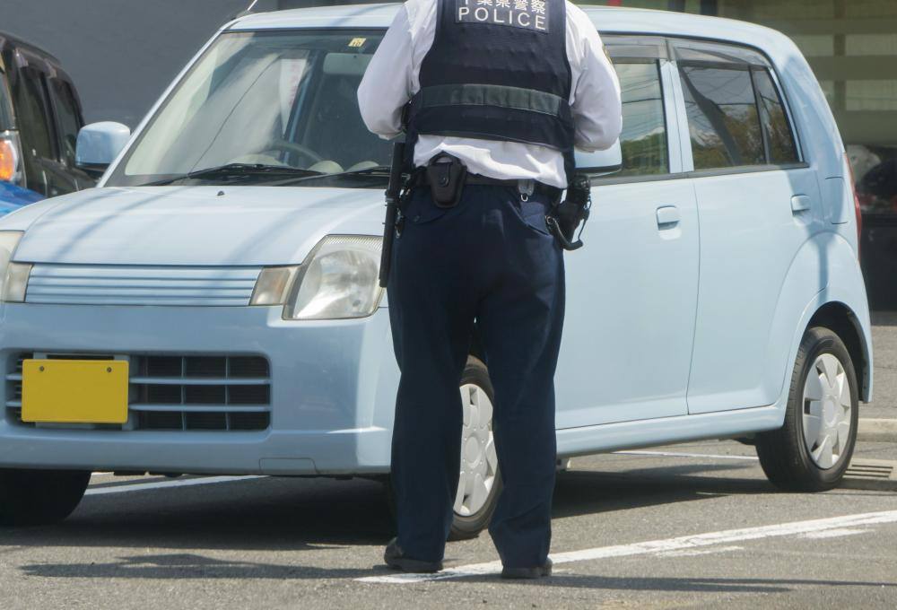 事故の場合は警察に報告が必要