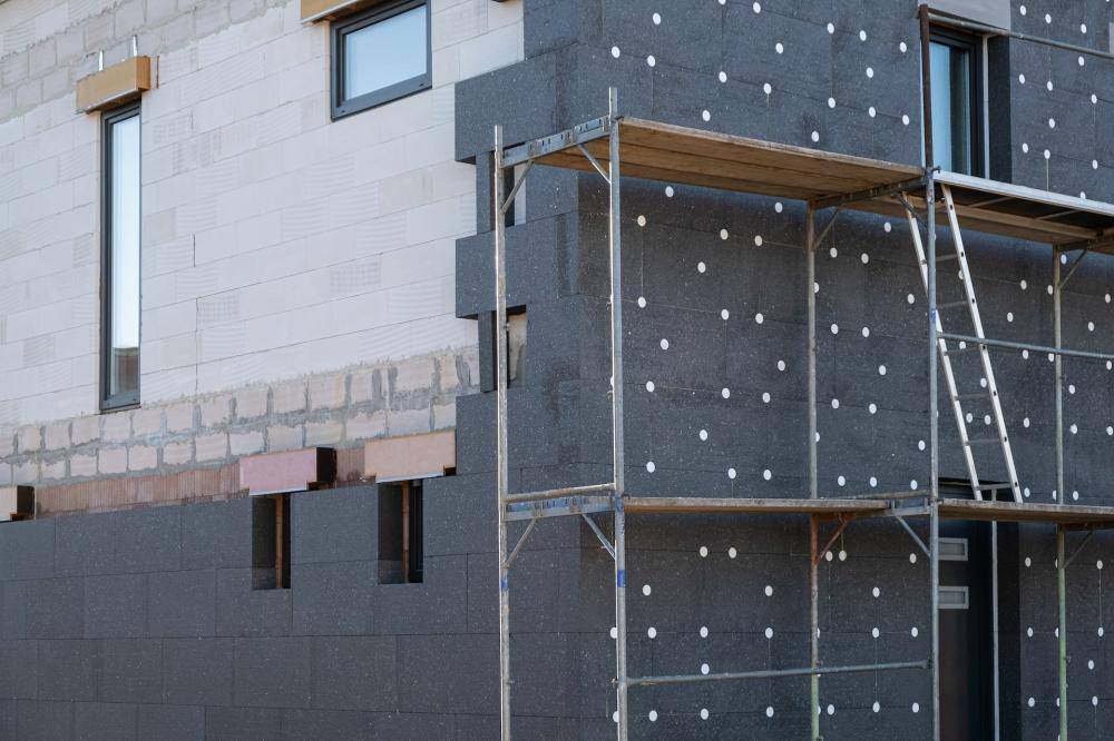 断熱材で建物全体を包む外断熱のほうが効果が高い